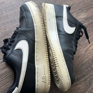 Nike Men's Black Leather Low-Top Sneakers with White Swoosh Air Force 1 size 10